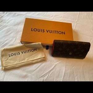 Louis Vuitton Sarah Wallet